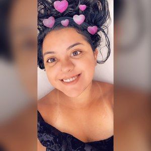 Meet your Posher, Lesly